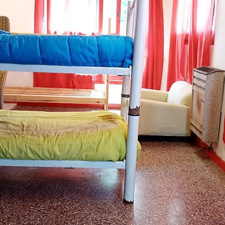Maui Hostel Мар-дель-Плата Экстерьер фото